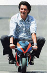 Click for Orlando Bloom & motorcycle 