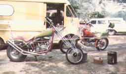  Click to Zoom on old stle motorcycle 