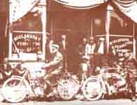  Zoom on Harley-Davidson picture 