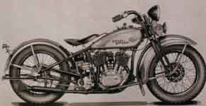  Zoom on Harley-Davidson picture 