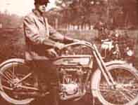  Zoom on Harley-Davidson picture 