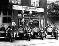  Zoom on Harley-Davidson picture 